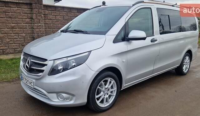 Серый Мерседес Вито, объемом двигателя 2.2 л и пробегом 355 тыс. км за 21500 $, фото 1 на Automoto.ua