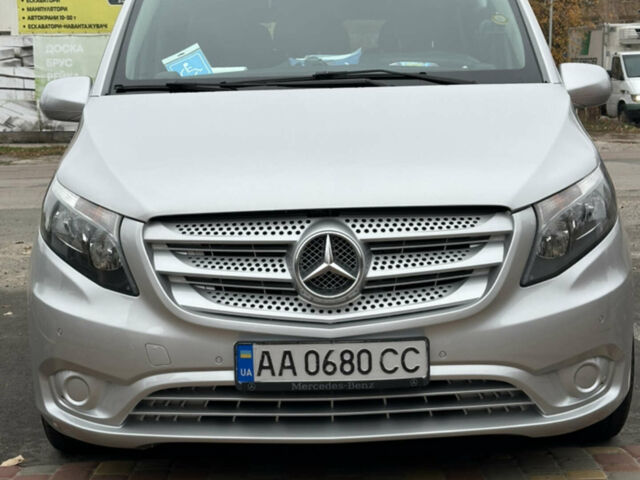Серый Мерседес Вито, объемом двигателя 2.1 л и пробегом 355 тыс. км за 18900 $, фото 1 на Automoto.ua