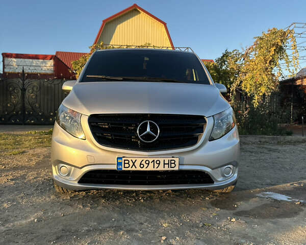 Сірий Мерседес Віто, об'ємом двигуна 1.6 л та пробігом 95 тис. км за 34000 $, фото 1 на Automoto.ua