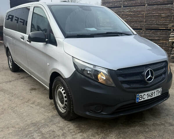 Серый Мерседес Вито, объемом двигателя 2.14 л и пробегом 334 тыс. км за 24000 $, фото 1 на Automoto.ua