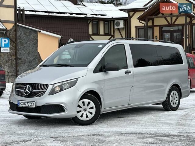 Серый Мерседес Вито, объемом двигателя 2.14 л и пробегом 211 тыс. км за 31500 $, фото 1 на Automoto.ua