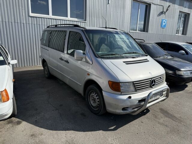 Серый Мерседес Вито, объемом двигателя 2.2 л и пробегом 400 тыс. км за 2600 $, фото 1 на Automoto.ua