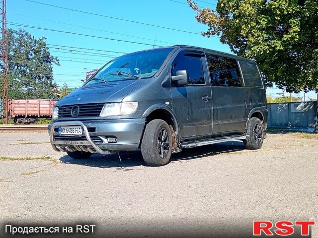 Серый Мерседес Вито, объемом двигателя 2.3 л и пробегом 600 тыс. км за 3700 $, фото 1 на Automoto.ua