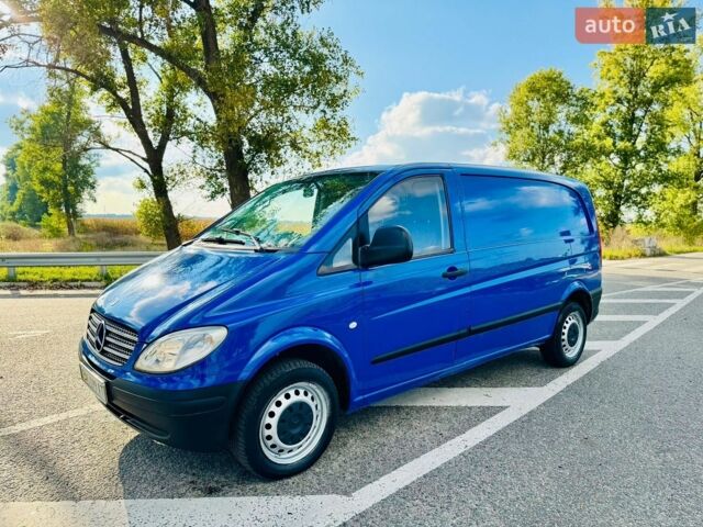 Синий Мерседес Вито, объемом двигателя 2.1 л и пробегом 127 тыс. км за 7500 $, фото 1 на Automoto.ua