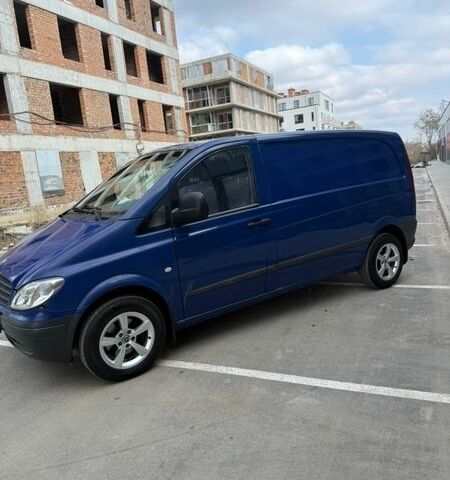 Синий Мерседес Вито, объемом двигателя 2.15 л и пробегом 190 тыс. км за 5990 $, фото 1 на Automoto.ua