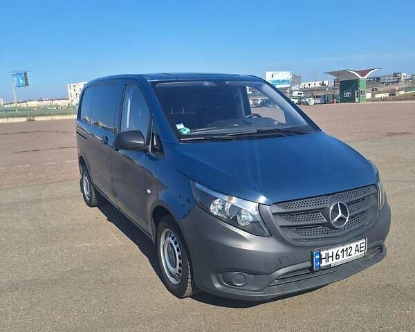 Синий Мерседес Вито, объемом двигателя 1.6 л и пробегом 240 тыс. км за 17000 $, фото 1 на Automoto.ua