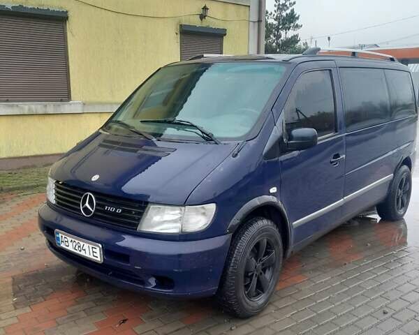 Синий Мерседес Вито, объемом двигателя 2.3 л и пробегом 326 тыс. км за 4300 $, фото 1 на Automoto.ua