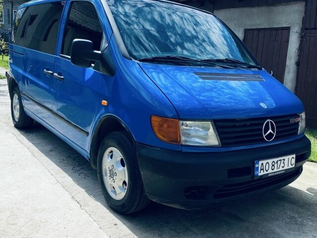 Синий Мерседес Вито, объемом двигателя 2.1 л и пробегом 380 тыс. км за 4900 $, фото 1 на Automoto.ua