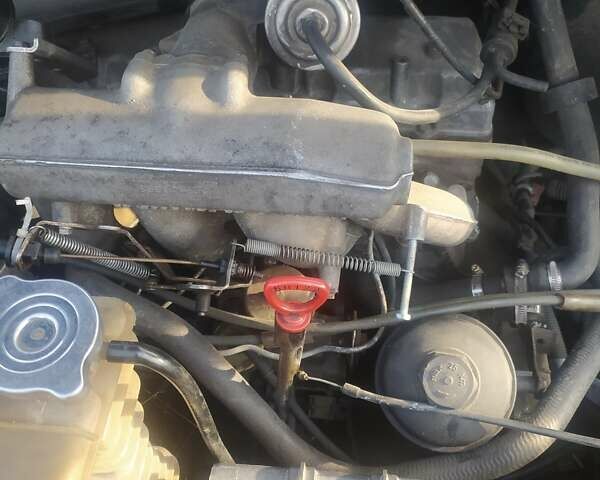 Синій Мерседес Віто, об'ємом двигуна 0 л та пробігом 200 тис. км за 3300 $, фото 1 на Automoto.ua