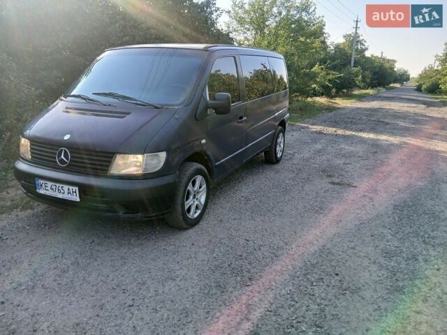 Синий Мерседес Вито, объемом двигателя 2.1 л и пробегом 350 тыс. км за 3911 $, фото 1 на Automoto.ua