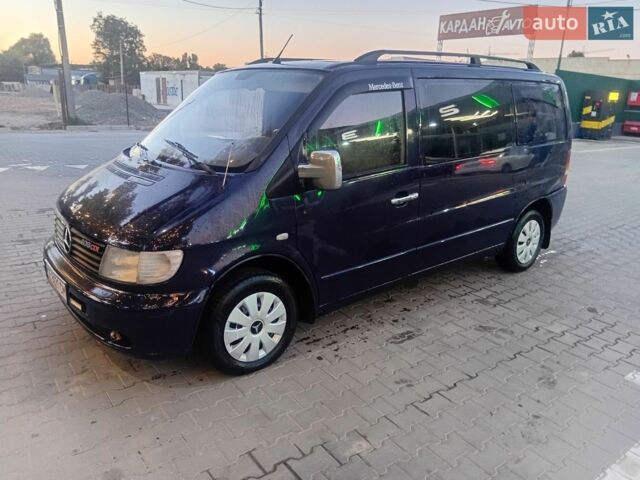 Синий Мерседес Вито, объемом двигателя 2.15 л и пробегом 365 тыс. км за 3500 $, фото 1 на Automoto.ua
