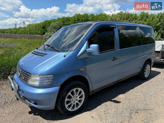 Синий Мерседес Вито, объемом двигателя 2.15 л и пробегом 480 тыс. км за 4900 $, фото 1 на Automoto.ua