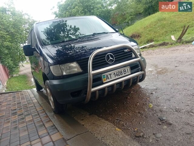 Синий Мерседес Вито, объемом двигателя 2.15 л и пробегом 300 тыс. км за 4100 $, фото 1 на Automoto.ua