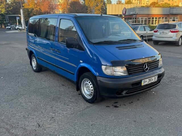 Синий Мерседес Вито, объемом двигателя 2.2 л и пробегом 361 тыс. км за 3800 $, фото 1 на Automoto.ua