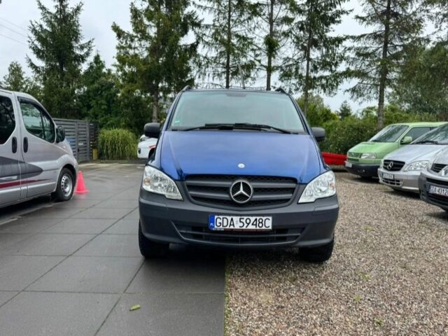 Синий Мерседес Вито, объемом двигателя 2.2 л и пробегом 267 тыс. км за 3900 $, фото 1 на Automoto.ua