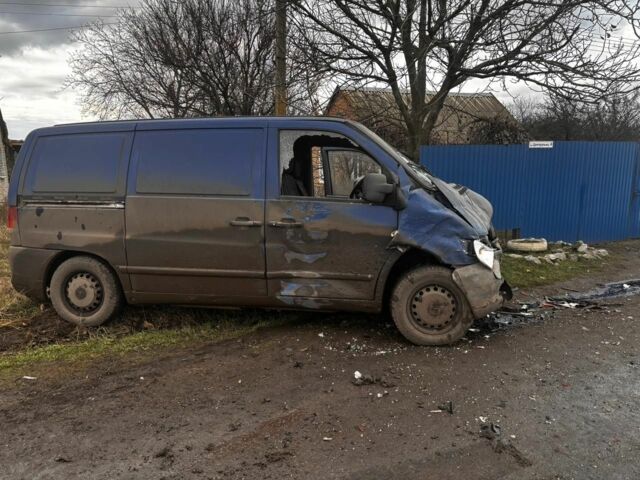 Синий Мерседес Вито, объемом двигателя 0 л и пробегом 25 тыс. км за 709 $, фото 1 на Automoto.ua