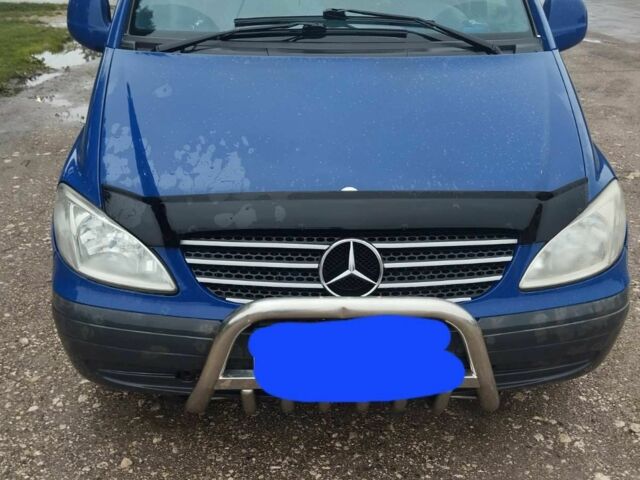 Синий Мерседес Вито, объемом двигателя 2.2 л и пробегом 300 тыс. км за 4500 $, фото 1 на Automoto.ua