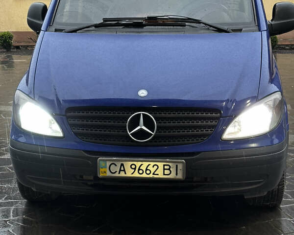 Синий Мерседес Вито, объемом двигателя 2.15 л и пробегом 367 тыс. км за 13000 $, фото 1 на Automoto.ua