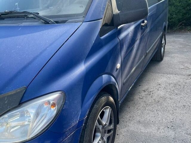 Синій Мерседес Віто, об'ємом двигуна 2.1 л та пробігом 318 тис. км за 7300 $, фото 1 на Automoto.ua