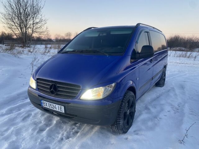 Синий Мерседес Вито, объемом двигателя 2.1 л и пробегом 430 тыс. км за 6500 $, фото 1 на Automoto.ua