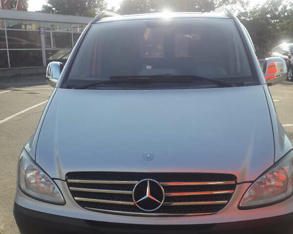 Синий Мерседес Вито, объемом двигателя 2.1 л и пробегом 338 тыс. км за 8300 $, фото 1 на Automoto.ua