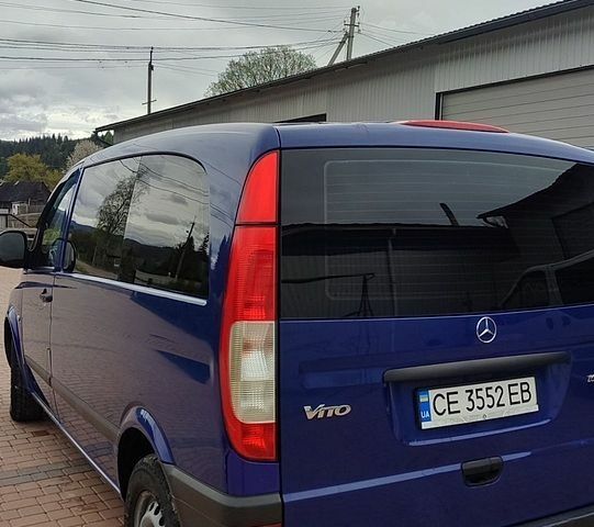 Синий Мерседес Вито, объемом двигателя 2.2 л и пробегом 260 тыс. км за 7600 $, фото 1 на Automoto.ua