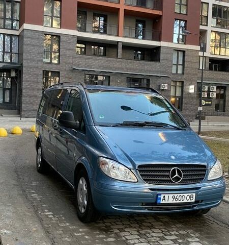 Синий Мерседес Вито, объемом двигателя 2.2 л и пробегом 530 тыс. км за 12100 $, фото 1 на Automoto.ua