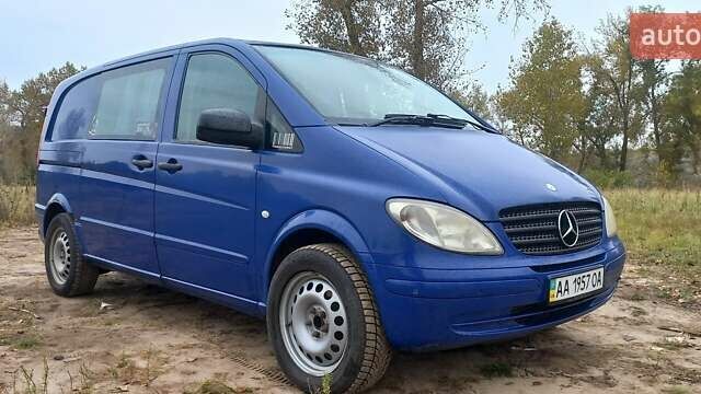 Синий Мерседес Вито, объемом двигателя 2.15 л и пробегом 320 тыс. км за 10900 $, фото 1 на Automoto.ua
