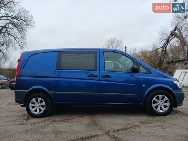 Синий Мерседес Вито, объемом двигателя 2.2 л и пробегом 275 тыс. км за 11900 $, фото 1 на Automoto.ua