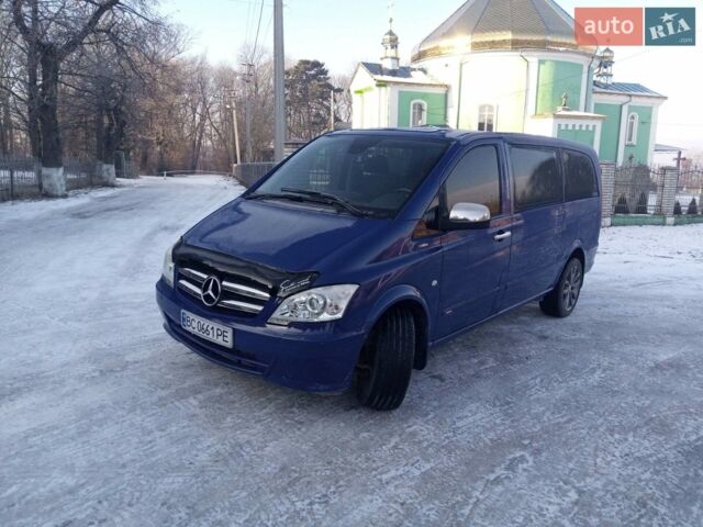 Синий Мерседес Вито, объемом двигателя 2.2 л и пробегом 301 тыс. км за 15200 $, фото 1 на Automoto.ua