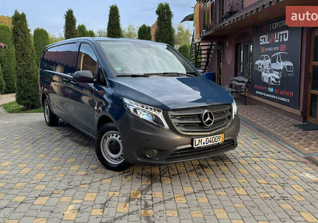 Синий Мерседес Вито, объемом двигателя 2.14 л и пробегом 297 тыс. км за 23150 $, фото 1 на Automoto.ua