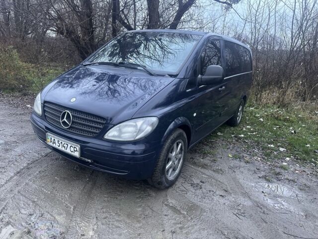 Синий Мерседес Вито, объемом двигателя 2.1 л и пробегом 300 тыс. км за 7500 $, фото 1 на Automoto.ua