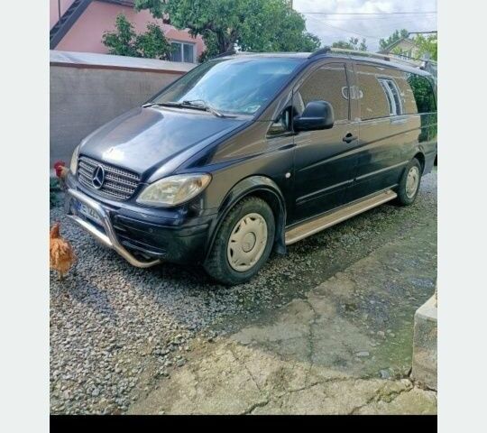 Синий Мерседес Вито, объемом двигателя 2.1 л и пробегом 250 тыс. км за 9900 $, фото 1 на Automoto.ua