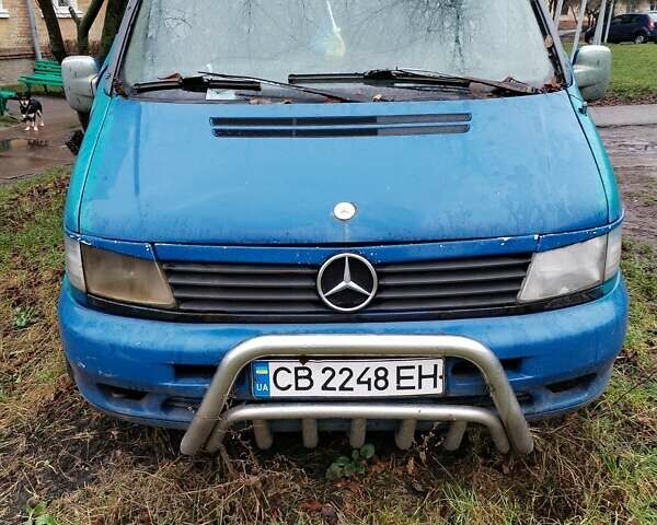 Синий Мерседес Вито, объемом двигателя 0 л и пробегом 500 тыс. км за 3000 $, фото 1 на Automoto.ua