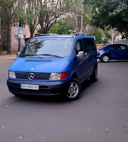 Синий Мерседес Вито, объемом двигателя 2.3 л и пробегом 111 тыс. км за 3500 $, фото 1 на Automoto.ua