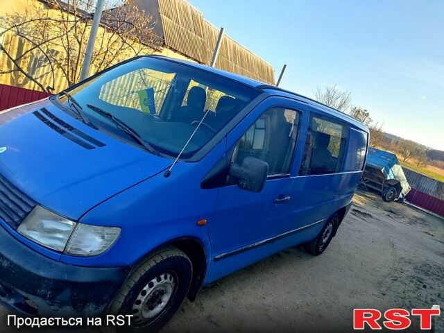 Синий Мерседес Вито, объемом двигателя 2.1 л и пробегом 450 тыс. км за 5000 $, фото 1 на Automoto.ua