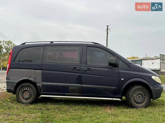 Синий Мерседес Вито, объемом двигателя 2.15 л и пробегом 238 тыс. км за 4500 $, фото 1 на Automoto.ua