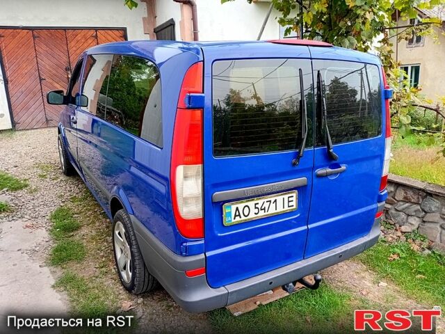 Синий Мерседес Вито, объемом двигателя 2.1 л и пробегом 394 тыс. км за 13000 $, фото 1 на Automoto.ua