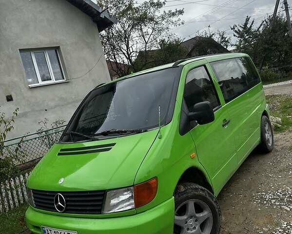 Зеленый Мерседес Вито, объемом двигателя 2.3 л и пробегом 400 тыс. км за 3750 $, фото 1 на Automoto.ua