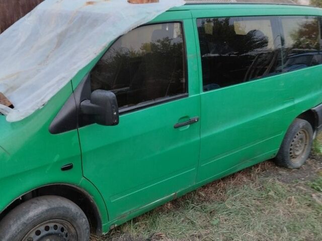 Зелений Мерседес Віто, об'ємом двигуна 2.3 л та пробігом 350 тис. км за 1919 $, фото 1 на Automoto.ua