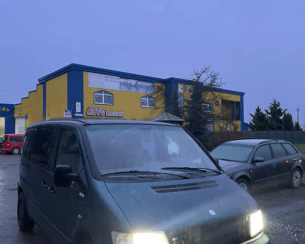 Зеленый Мерседес Вито, объемом двигателя 2.15 л и пробегом 400 тыс. км за 2650 $, фото 1 на Automoto.ua