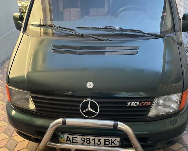 Зеленый Мерседес Вито, объемом двигателя 2.2 л и пробегом 277 тыс. км за 4300 $, фото 1 на Automoto.ua