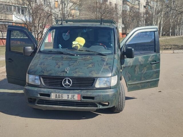 Зеленый Мерседес Вито, объемом двигателя 2.2 л и пробегом 280 тыс. км за 2999 $, фото 1 на Automoto.ua