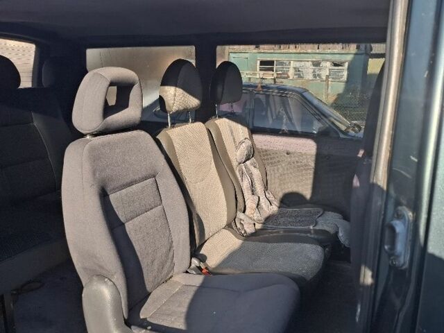 Зеленый Мерседес Вито, объемом двигателя 2.2 л и пробегом 417 тыс. км за 4200 $, фото 1 на Automoto.ua