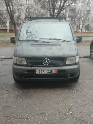 Зелений Мерседес Віто, об'ємом двигуна 2.2 л та пробігом 280 тис. км за 3700 $, фото 1 на Automoto.ua
