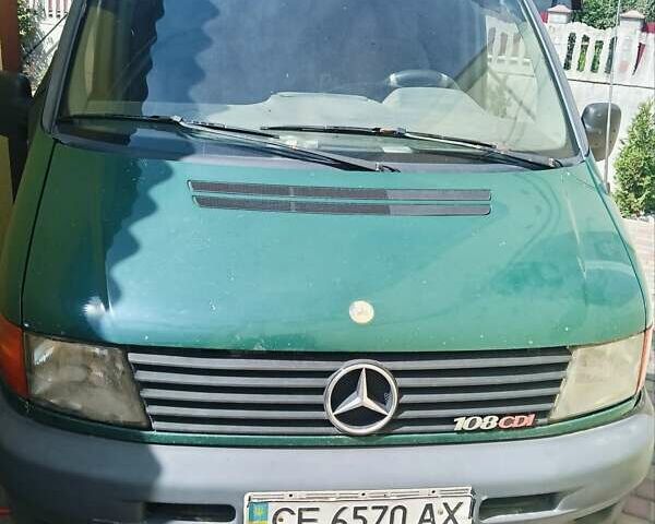 Зеленый Мерседес Вито, объемом двигателя 2.5 л и пробегом 150 тыс. км за 3500 $, фото 1 на Automoto.ua