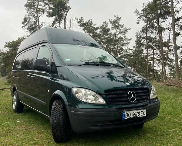 Зеленый Мерседес Вито, объемом двигателя 2.15 л и пробегом 270 тыс. км за 10000 $, фото 1 на Automoto.ua