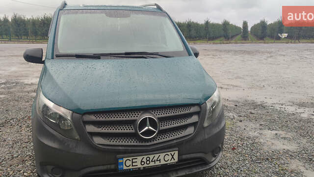 Зеленый Мерседес Вито, объемом двигателя 2.1 л и пробегом 155 тыс. км за 22100 $, фото 1 на Automoto.ua