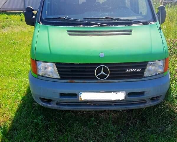 Зелений Мерседес Віто, об'ємом двигуна 2.4 л та пробігом 450 тис. км за 3500 $, фото 1 на Automoto.ua