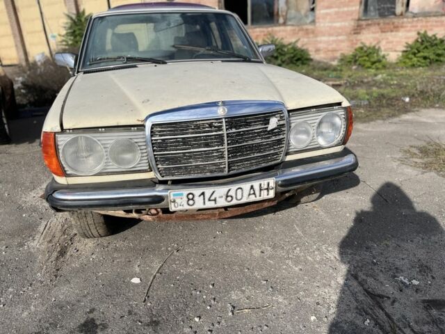 Білий Мерседес В123, об'ємом двигуна 0 л та пробігом 777 тис. км за 286 $, фото 1 на Automoto.ua